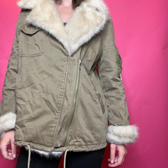 Jacket faux fur - Picture 2 of 6